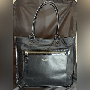 Kate Spade tote nylon with patent leather and leather details.